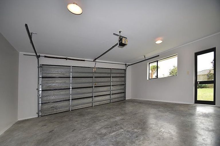 Photo of property in 10 Killeen Place, Flat Bush, Auckland, 2019