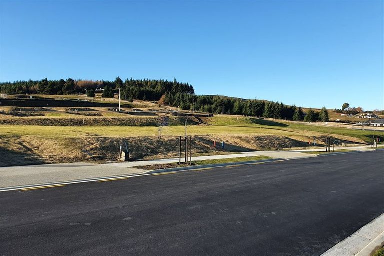 Photo of property in 51 Clearview Street, Wanaka, 9305