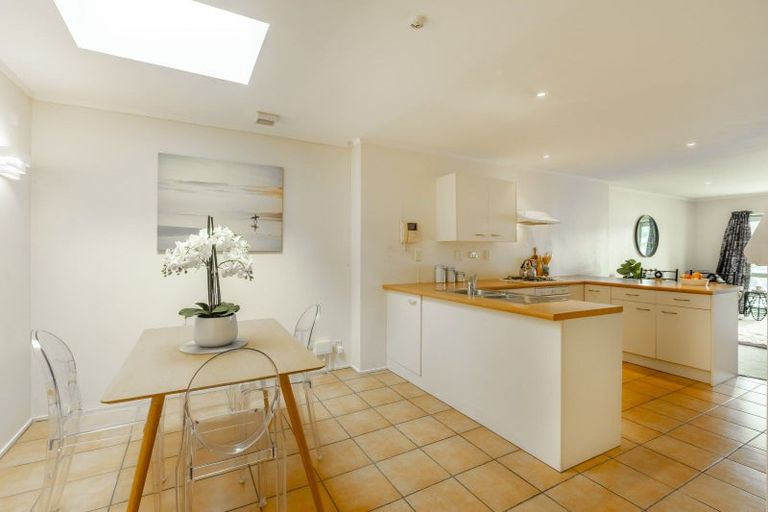 Photo of property in Grosvenor Cl, 21/6u Brown Street, Mount Cook, Wellington, 6021