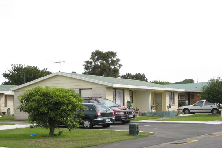 Photo of property in 15 Walsall Street, Addington, Christchurch, 8024