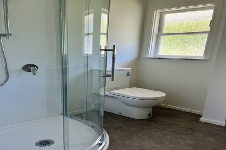 Photo of property in 3 Hill Grove, Naenae, Lower Hutt, 5011