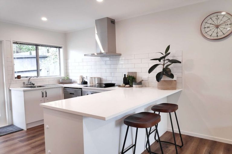 Photo of property in 4/20 Nikau Street, New Lynn, Auckland, 0600