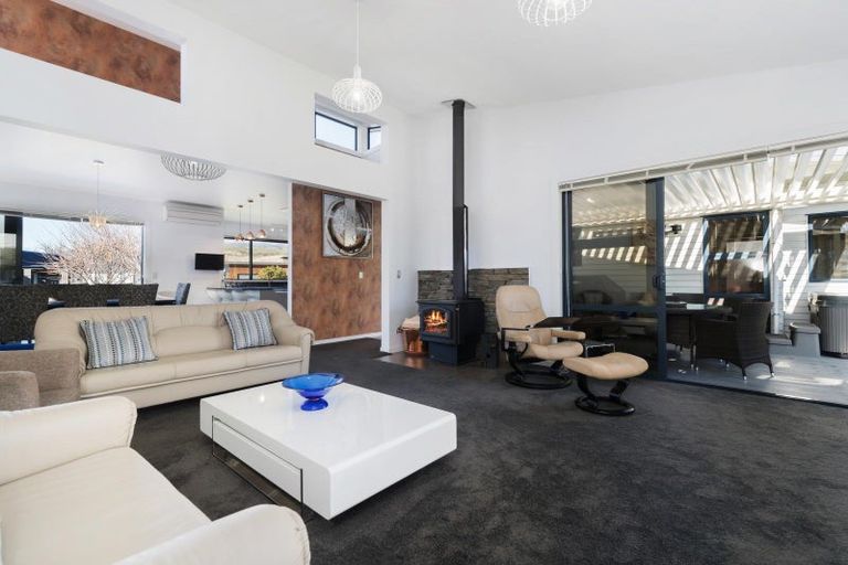 Photo of property in 40 Kelliher Drive, Wanaka, 9305