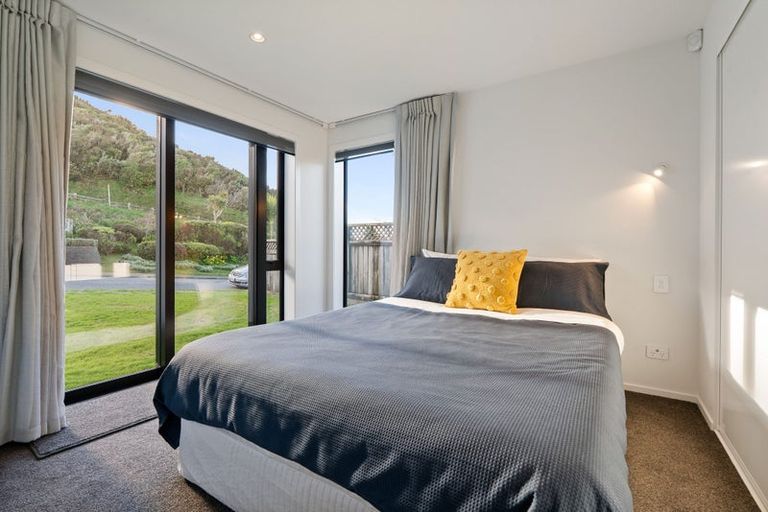 Photo of property in 49 Ashton Fitchett Drive, Brooklyn, Wellington, 6021