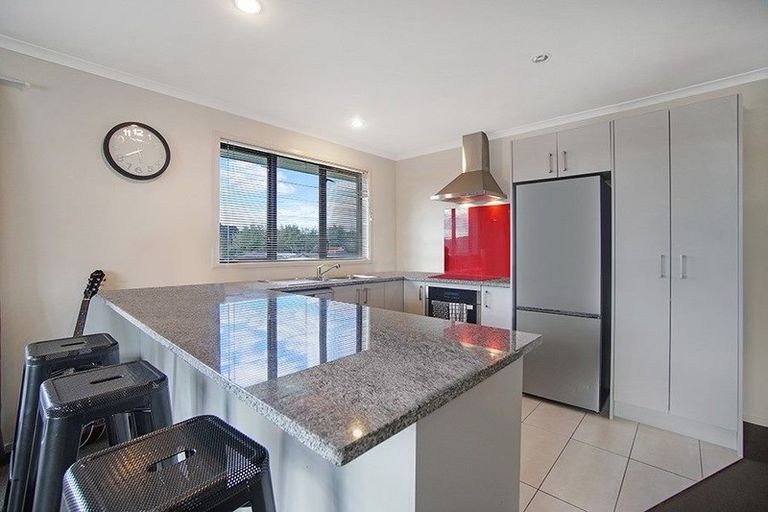 Photo of property in 7a Mcgowan Rise, Tuakau, 2121