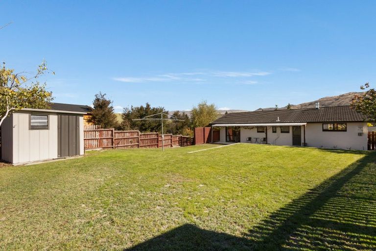 Photo of property in 70 Newcastle Street, Clyde, 9330