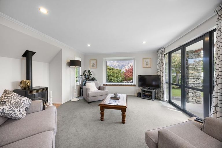 Photo of property in 47 Kings Drive, Wanaka, 9305