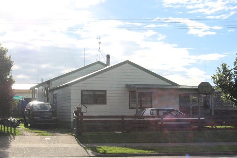 Photo of property in 38b Kaitemako Road, Welcome Bay, Tauranga, 3112