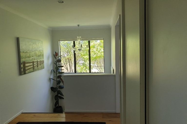 Photo of property in 73b Hillwell Drive, Henderson, Auckland, 0612