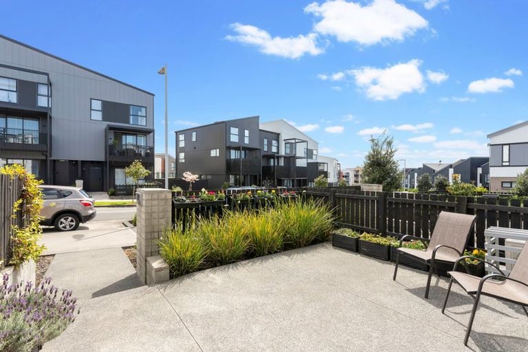 Photo of property in 54 Nugget Avenue, Hobsonville, Auckland, 0616