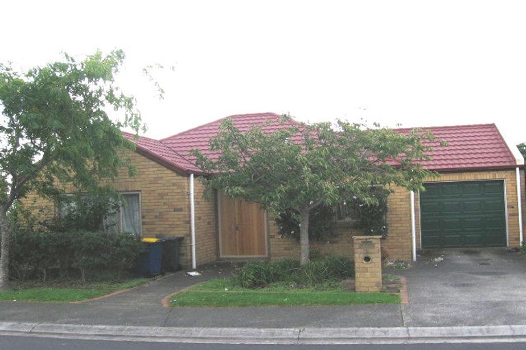 Photo of property in 2 Kilmarnock Avenue, Ranui, Auckland, 0612