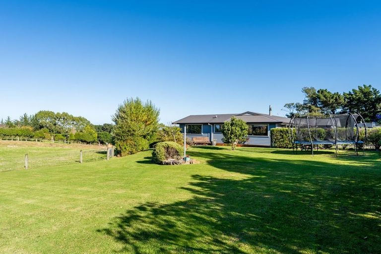 Photo of property in 27 Green Island Bush Road, Blackhead, Dunedin, 9076