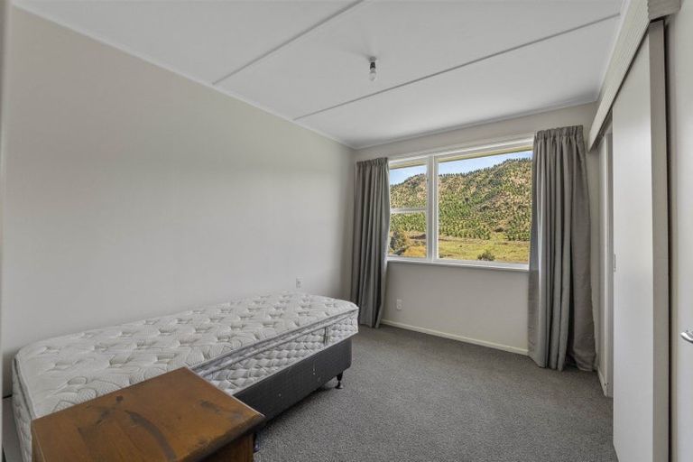 Photo of property in 2560 Rawhitiroa Road, Matemateaonga, Eltham, 4399