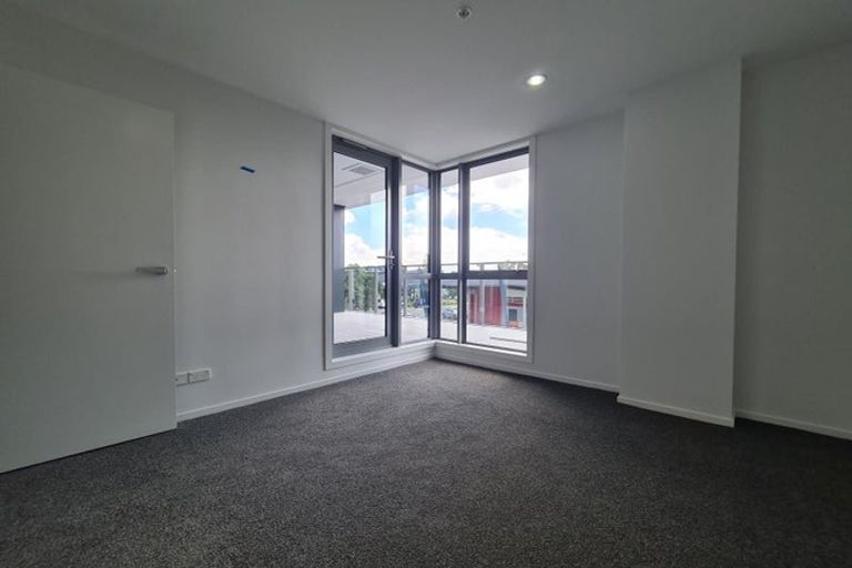 Photo of property in Bella Vista, 1f/84 Gunner Drive, Te Atatu Peninsula, Auckland, 0610