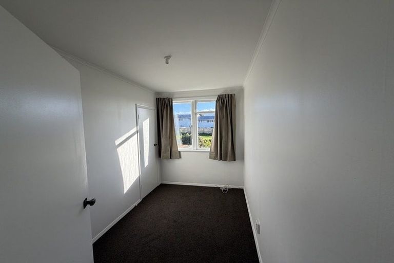 Photo of property in 24-30 Cheshire Street, Cannons Creek, Porirua, 5024