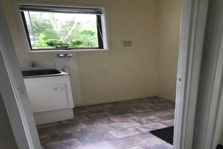 Photo of property in 38 Tree View Avenue, Glenfield, Auckland, 0629