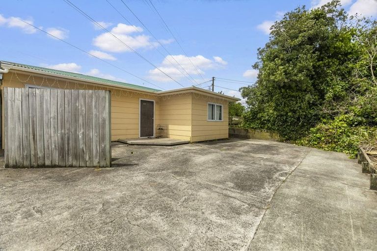 Photo of property in 42 Tiraumea Drive, Pakuranga, Auckland, 2010