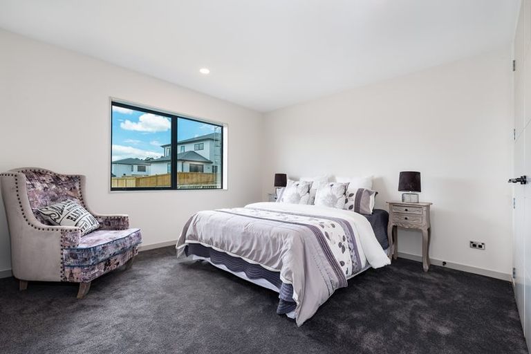 Photo of property in 14 Drover Close, Flat Bush, Auckland, 2019