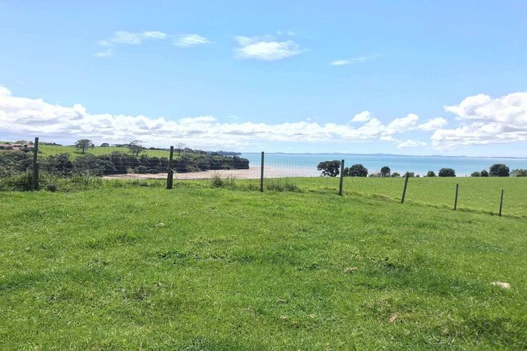 Photo of property in 28 Opoia Drive, Awhitu, 2684