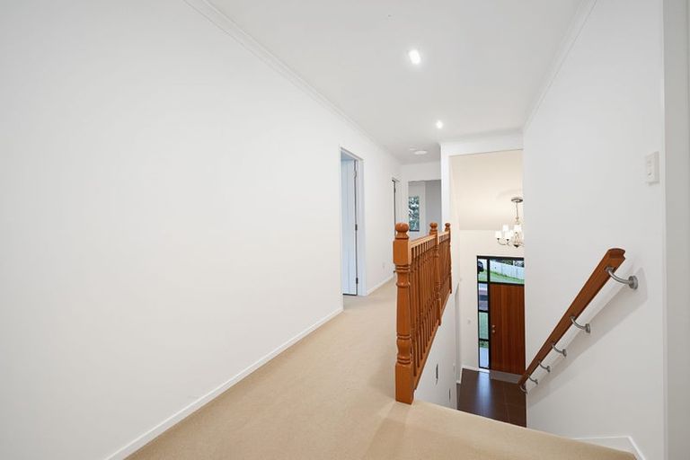 Photo of property in 104 San Marino Drive West, Henderson, Auckland, 0612