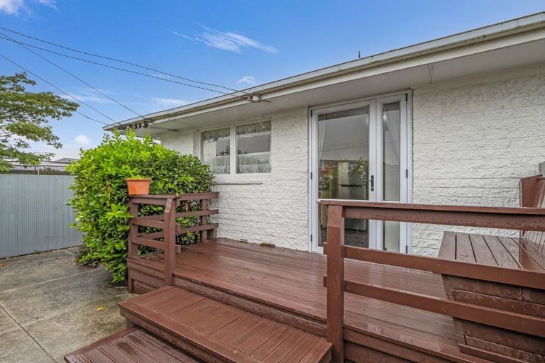 Photo of property in 1/17 Lake Terrace Road, Burwood, Christchurch, 8061