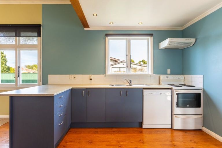 Photo of property in 41 Ross Street, Woodville, 4920