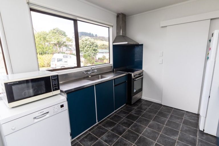 Photo of property in 18 Tobago Crescent, Grenada North, Wellington, 5028