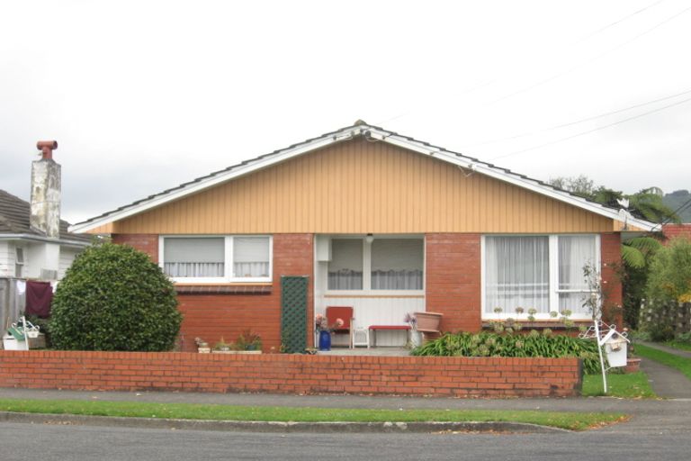 Photo of property in 9 Green Street, Epuni, Lower Hutt, 5011