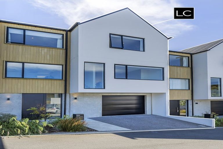 Photo of property in 3 Mary Dobson Way, Island Bay, Wellington, 6023