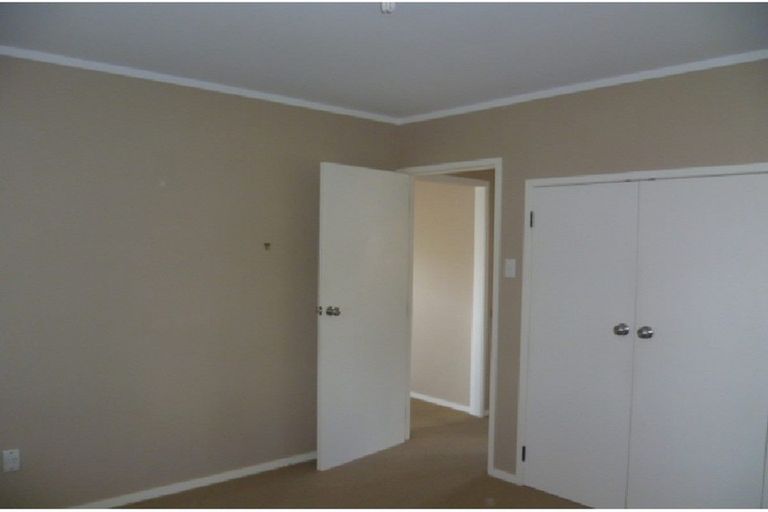 Photo of property in 1/9 Fuchsia Place, Birkdale, Auckland, 0626