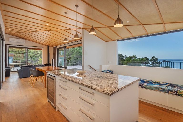 Photo of property in 92 Grange Road, Hahei, Whitianga, 3591