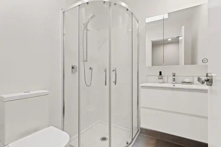 Photo of property in 27 Meg Lane, Glen Eden, Auckland, 0602