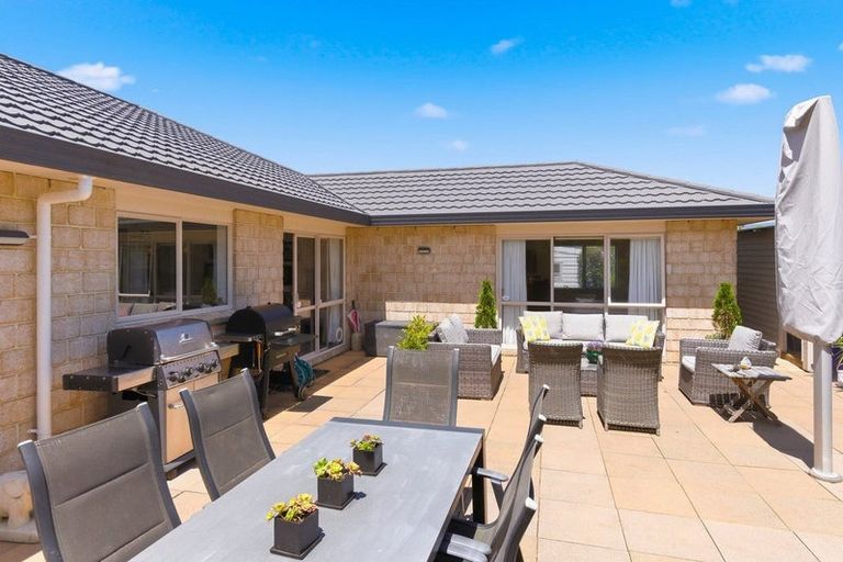 Photo of property in 10 Barrett Drive, Waikanae Beach, Waikanae, 5036