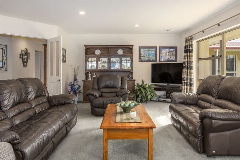 Photo of property in 63 Joseph Banks Drive, Whitby, Porirua, 5024