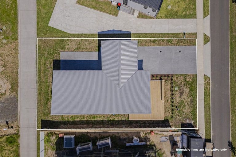 Photo of property in 8 Ngaroma Crescent, Whitianga, 3510