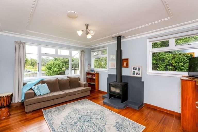 Photo of property in 43 Cumming Street, Okato, 4335