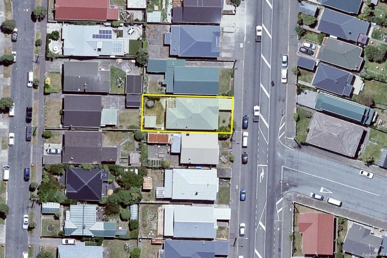 Photo of property in 112 Onepu Road, Lyall Bay, Wellington, 6022