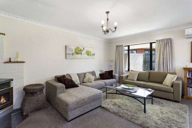 Photo of property in 13 Harewood Road, Oxford, 7430