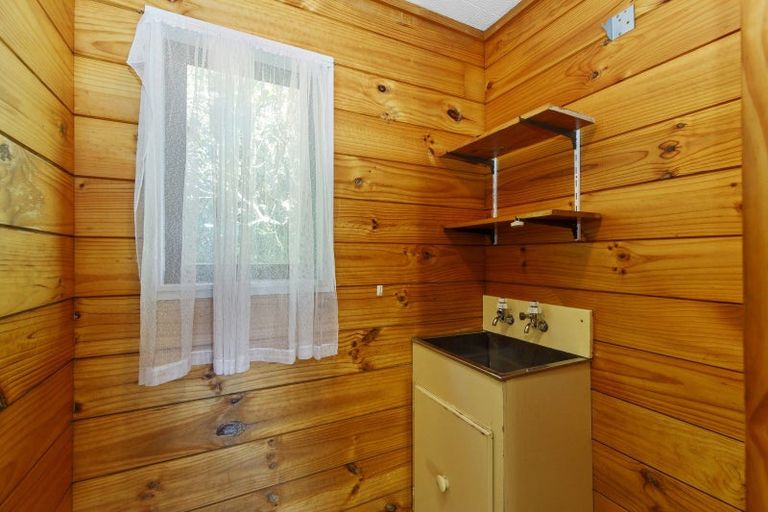 Photo of property in 31b Fitzpatrick Street, Newlands, Wellington, 6037
