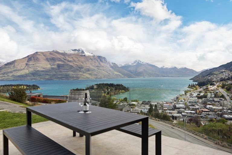 Photo of property in 56c Kerry Drive, Queenstown, 9300