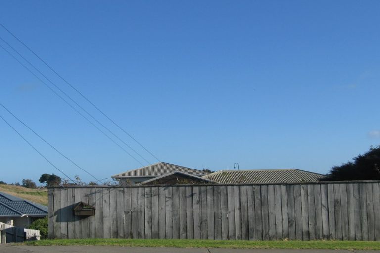 Photo of property in 28 Martin Road, Paraparaumu Beach, Paraparaumu, 5032