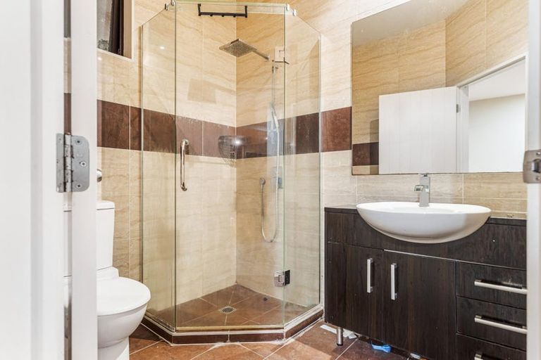 Photo of property in 4 Gordon Stanley Drive, Massey, Auckland, 0614