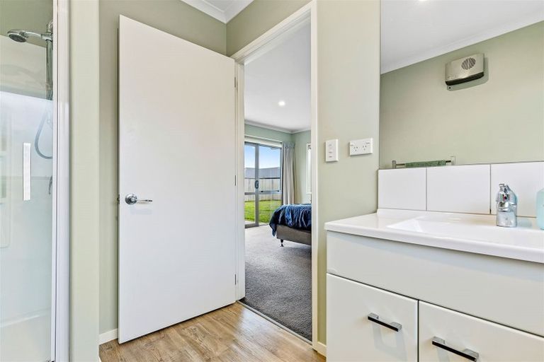 Photo of property in 23 Lewis Crescent, Rolleston, 7614