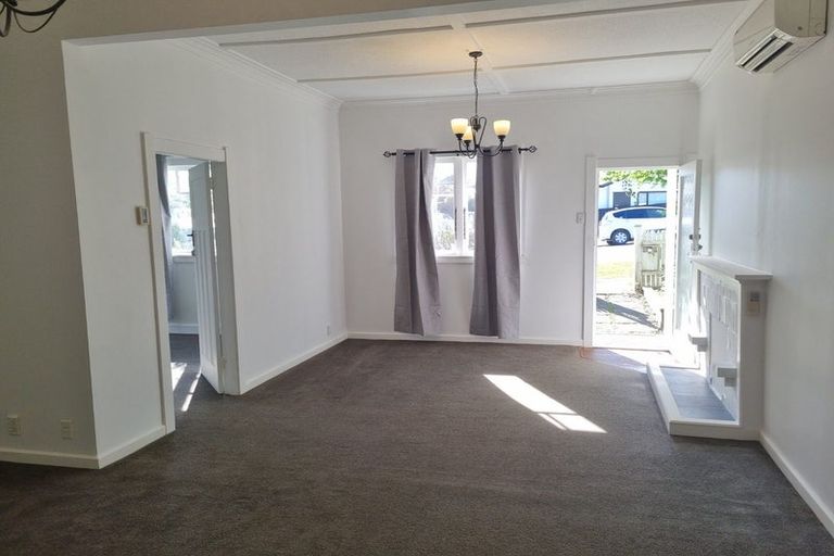 Photo of property in 28b Fruitvale Road, New Lynn, Auckland, 0600