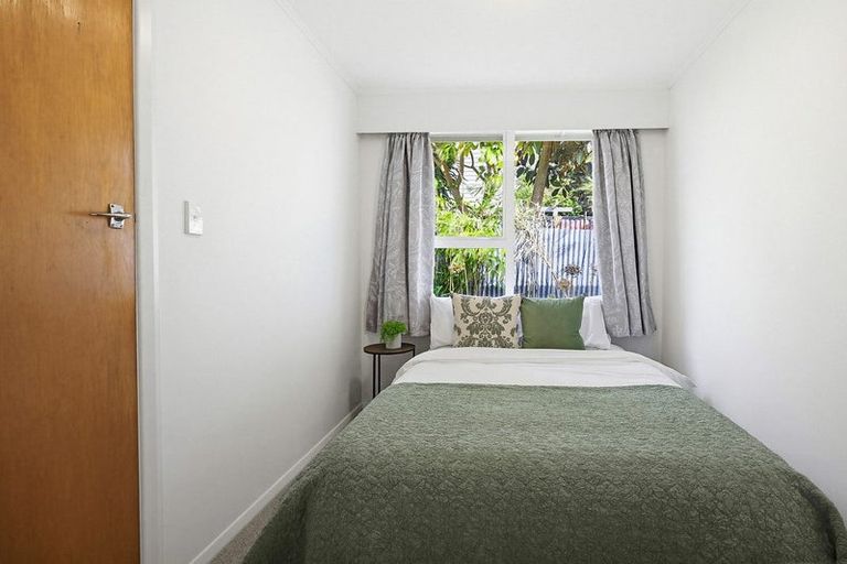 Photo of property in 135 Muri Road, Pukerua Bay, 5026