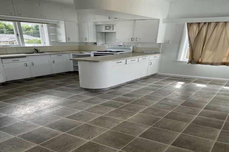 Photo of property in 71 Gray Avenue, Mangere East, Auckland, 2024