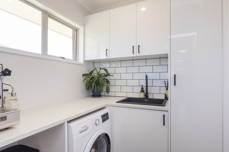 Photo of property in 55 Lockhart Avenue, Milson, Palmerston North, 4414