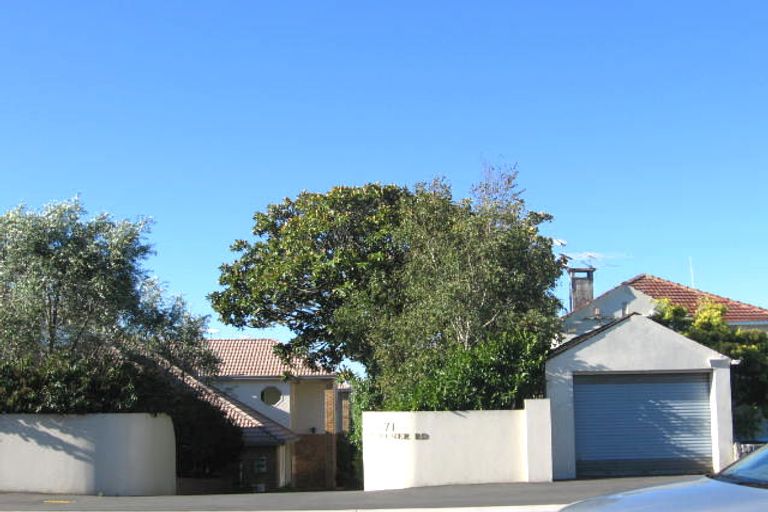 Photo of property in 1/71 Kitchener Road, Milford, Auckland, 0620