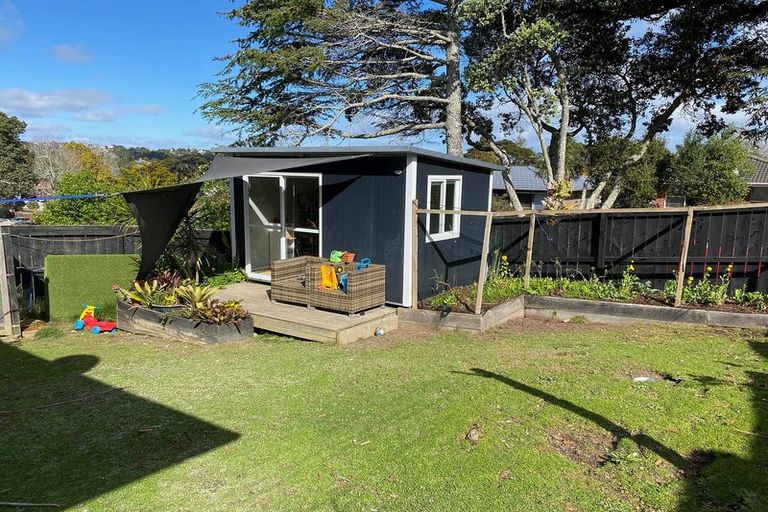 Photo of property in 1/12 Gladys Avenue, Glenfield, Auckland, 0629