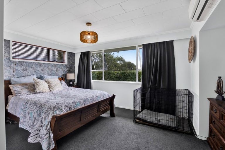 Photo of property in 540 Finnerty Road, Cardiff, Stratford, 4391